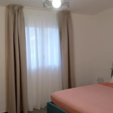 Gelsemium Vakantiehuis *